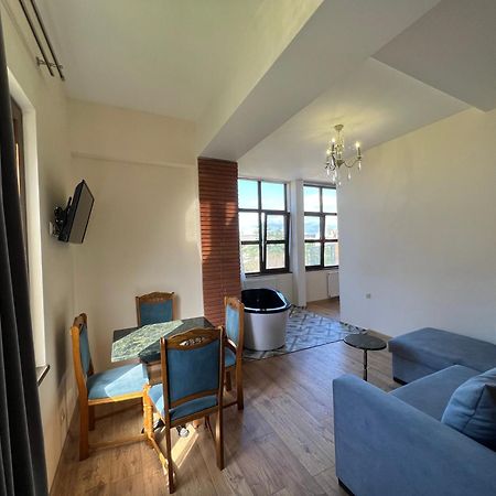 Wine Hills Hotel Tbilisi ภายนอก รูปภาพ