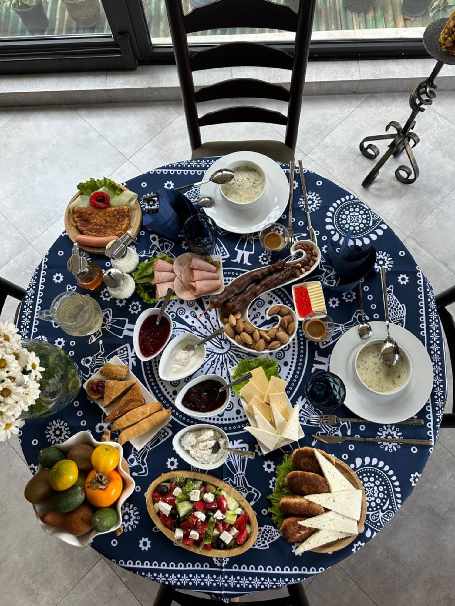 Wine Hills Hotel Tbilisi ภายนอก รูปภาพ