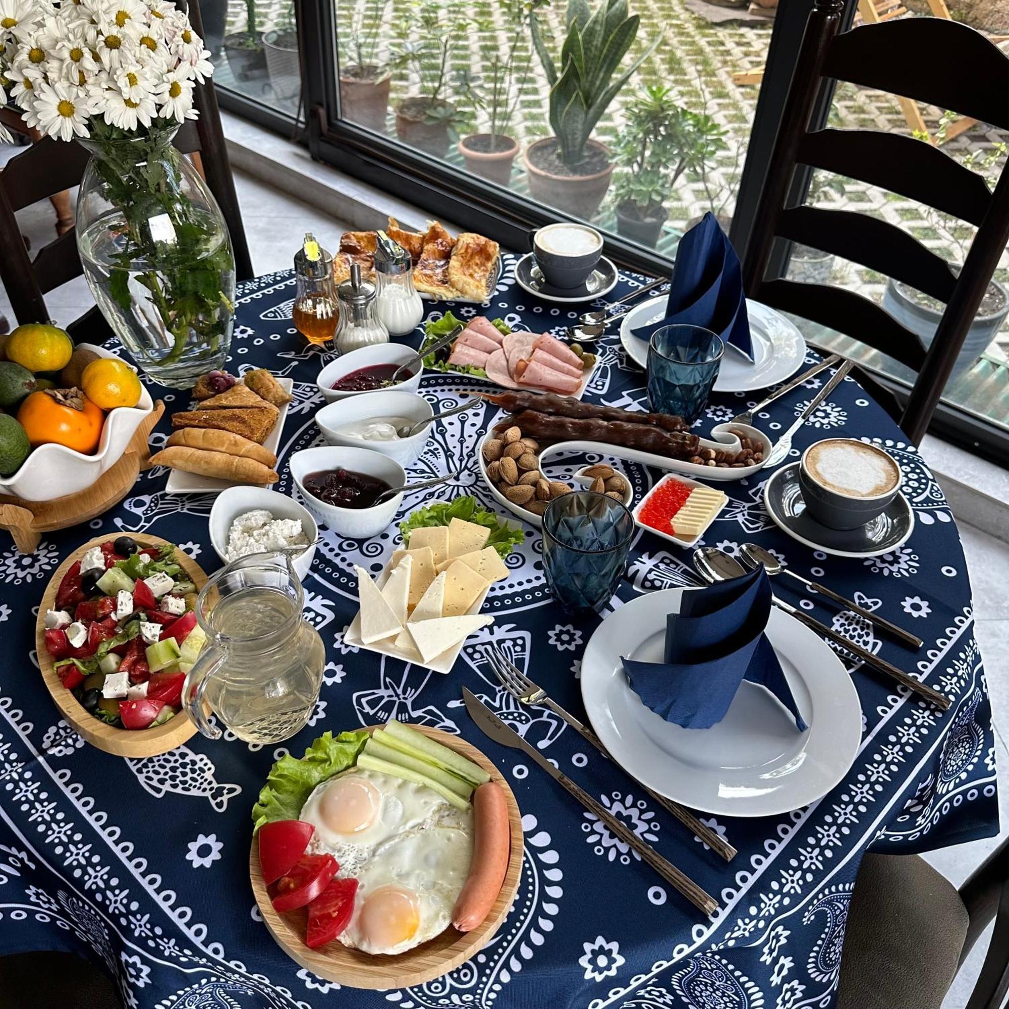 Wine Hills Hotel Tbilisi ภายนอก รูปภาพ