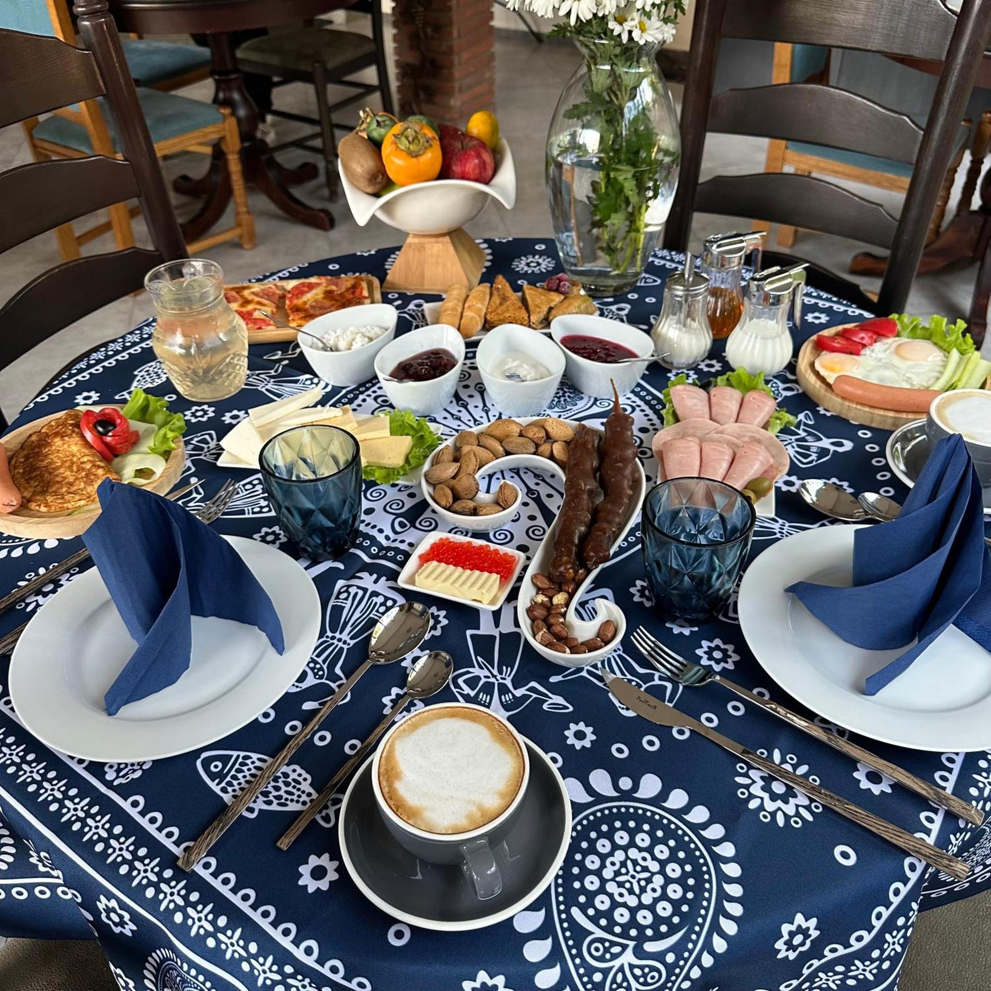 Wine Hills Hotel Tbilisi ภายนอก รูปภาพ