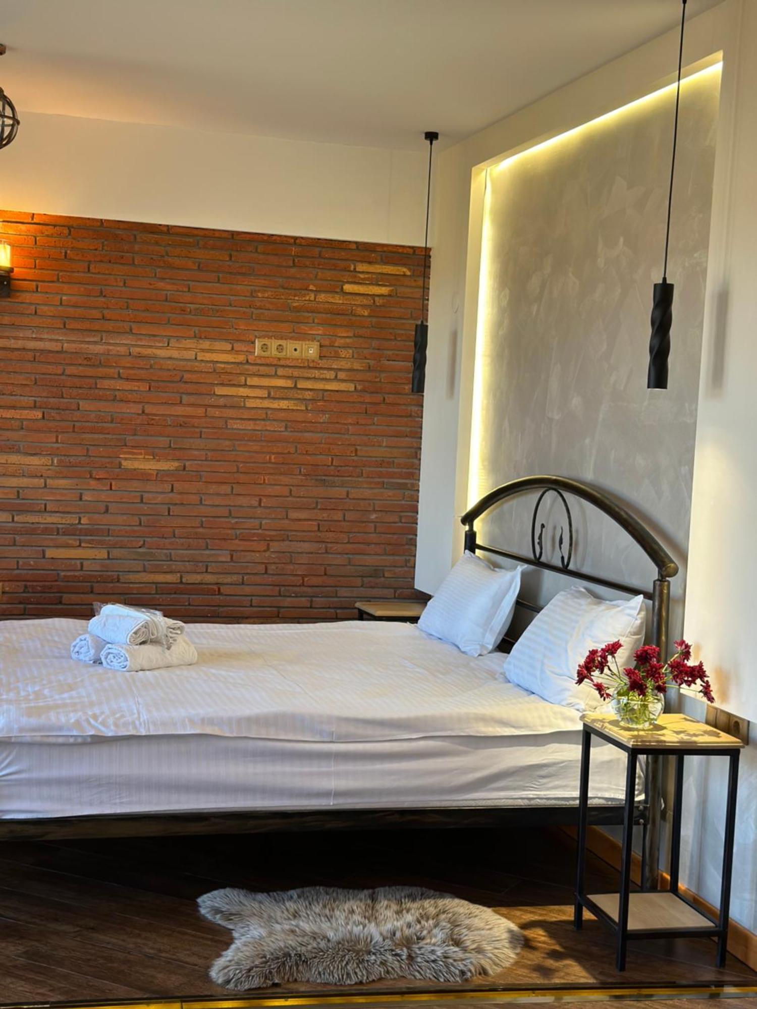Wine Hills Hotel Tbilisi ภายนอก รูปภาพ