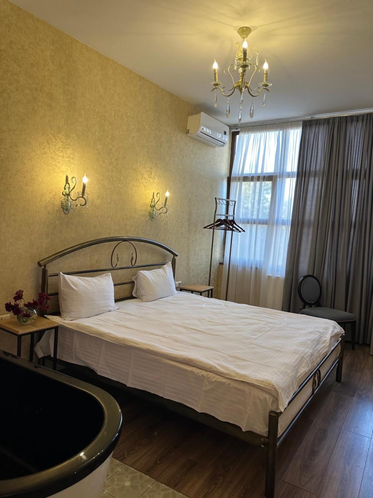 Wine Hills Hotel Tbilisi ภายนอก รูปภาพ