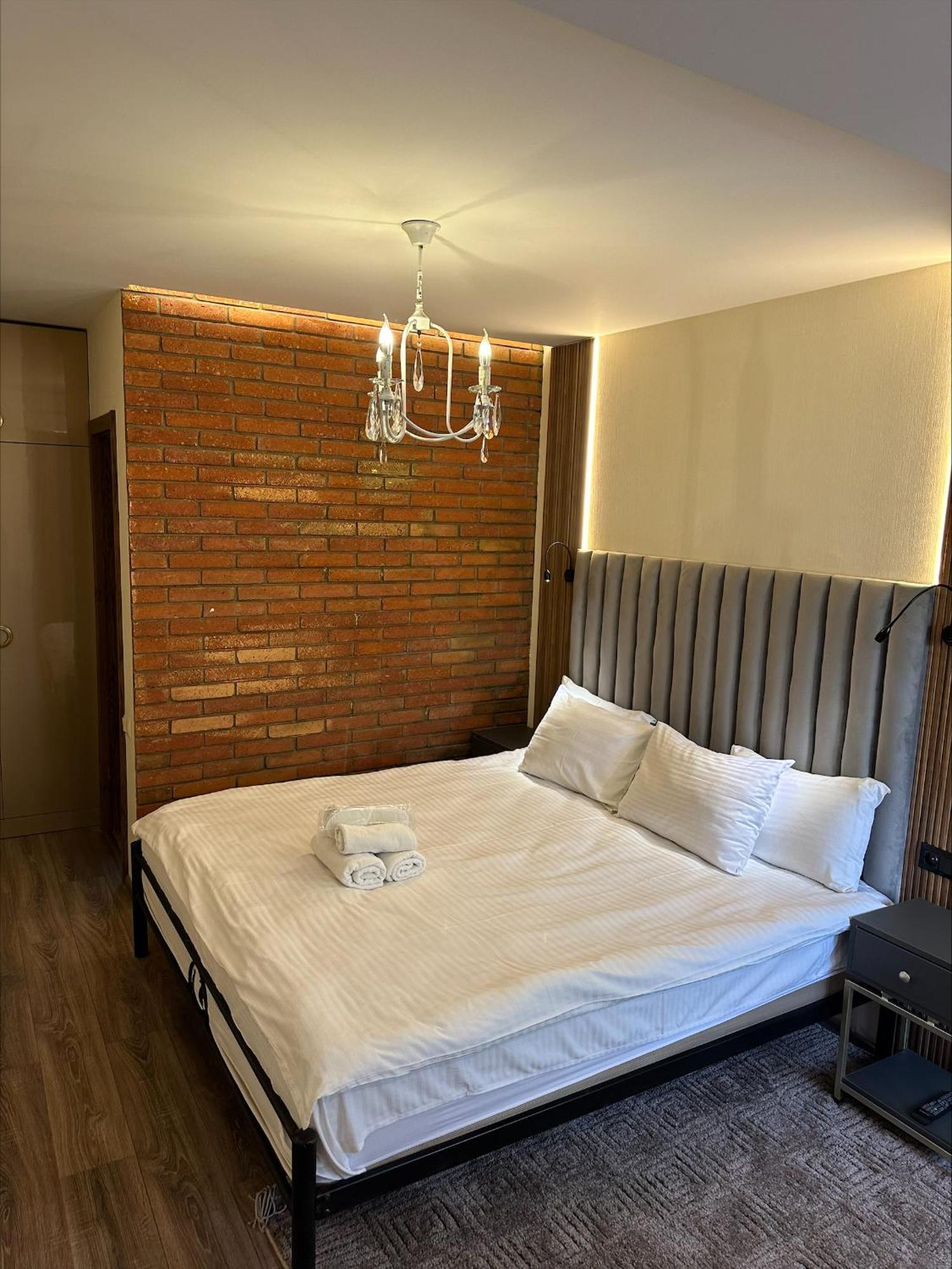 Wine Hills Hotel Tbilisi ภายนอก รูปภาพ