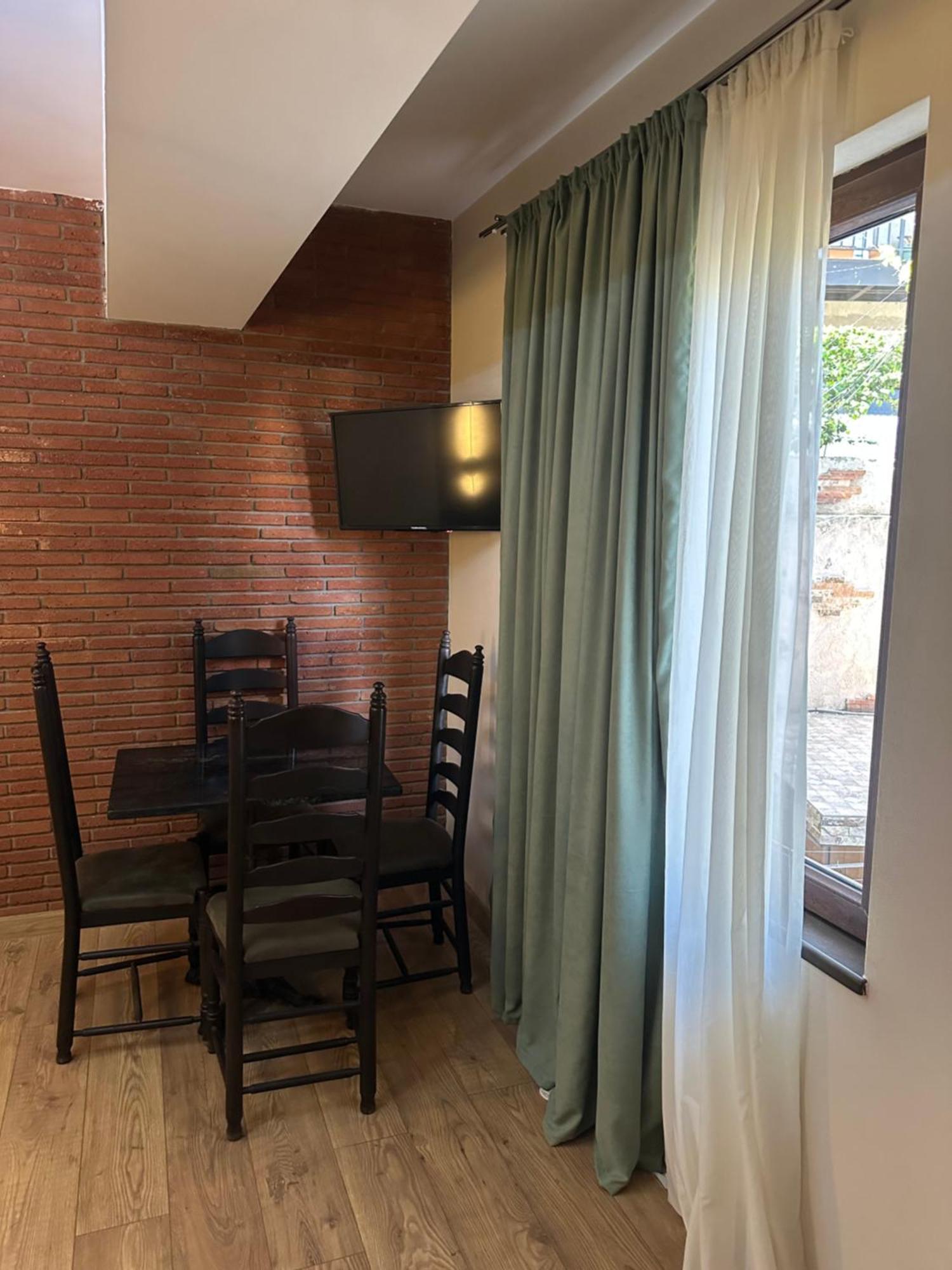 Wine Hills Hotel Tbilisi ภายนอก รูปภาพ