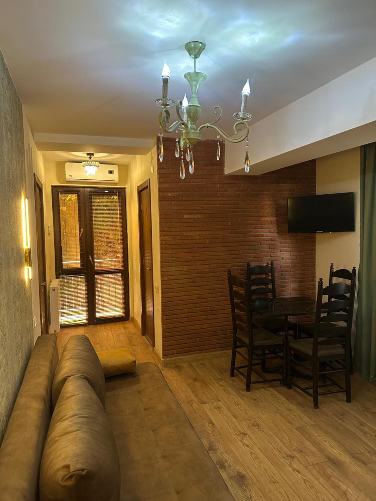 Wine Hills Hotel Tbilisi ภายนอก รูปภาพ