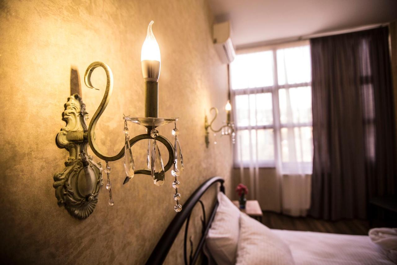 Wine Hills Hotel Tbilisi ภายนอก รูปภาพ