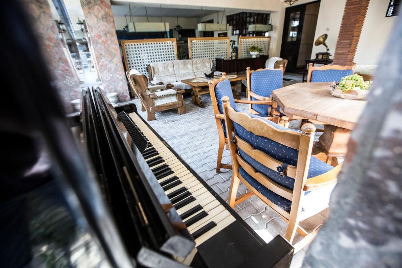 Wine Hills Hotel Tbilisi ภายนอก รูปภาพ